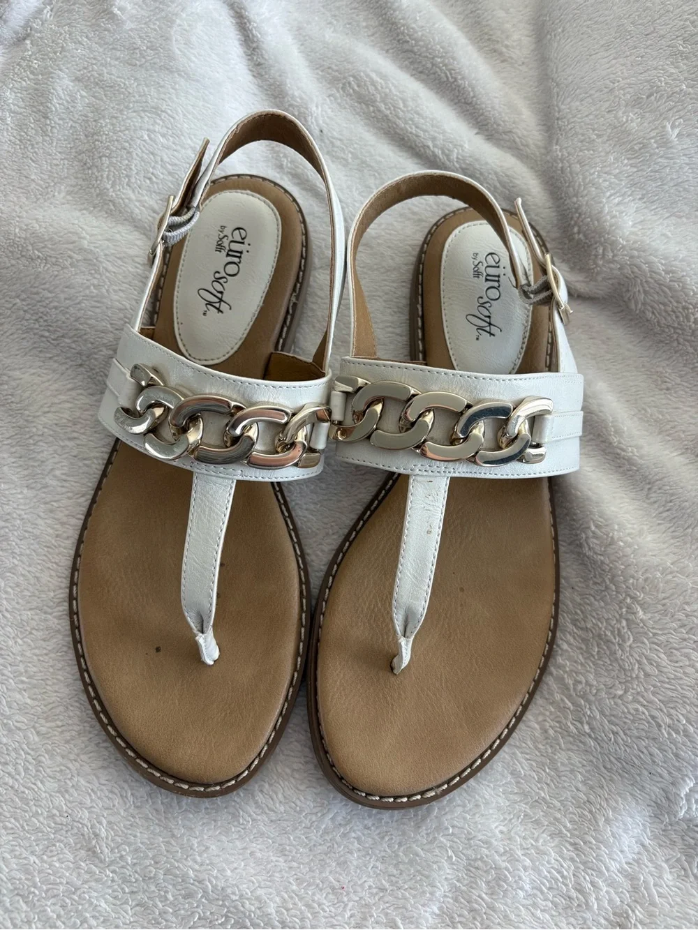 EuroSoft white sandals with gold accents size 8 Beach Coastal Classic